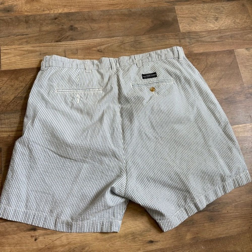 Southern Marsh 36 White Blue Seersucker Flat Front Shorts Preppy Coastal Luxury